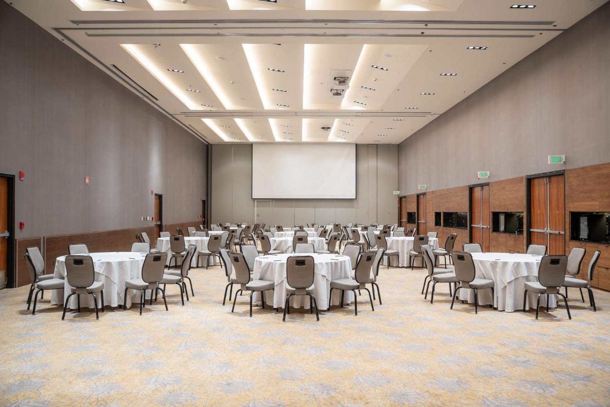 Fiesta Americana Viaducto Aeropuerto Kota Meksiko Bagian luar foto The ballroom at the hotel