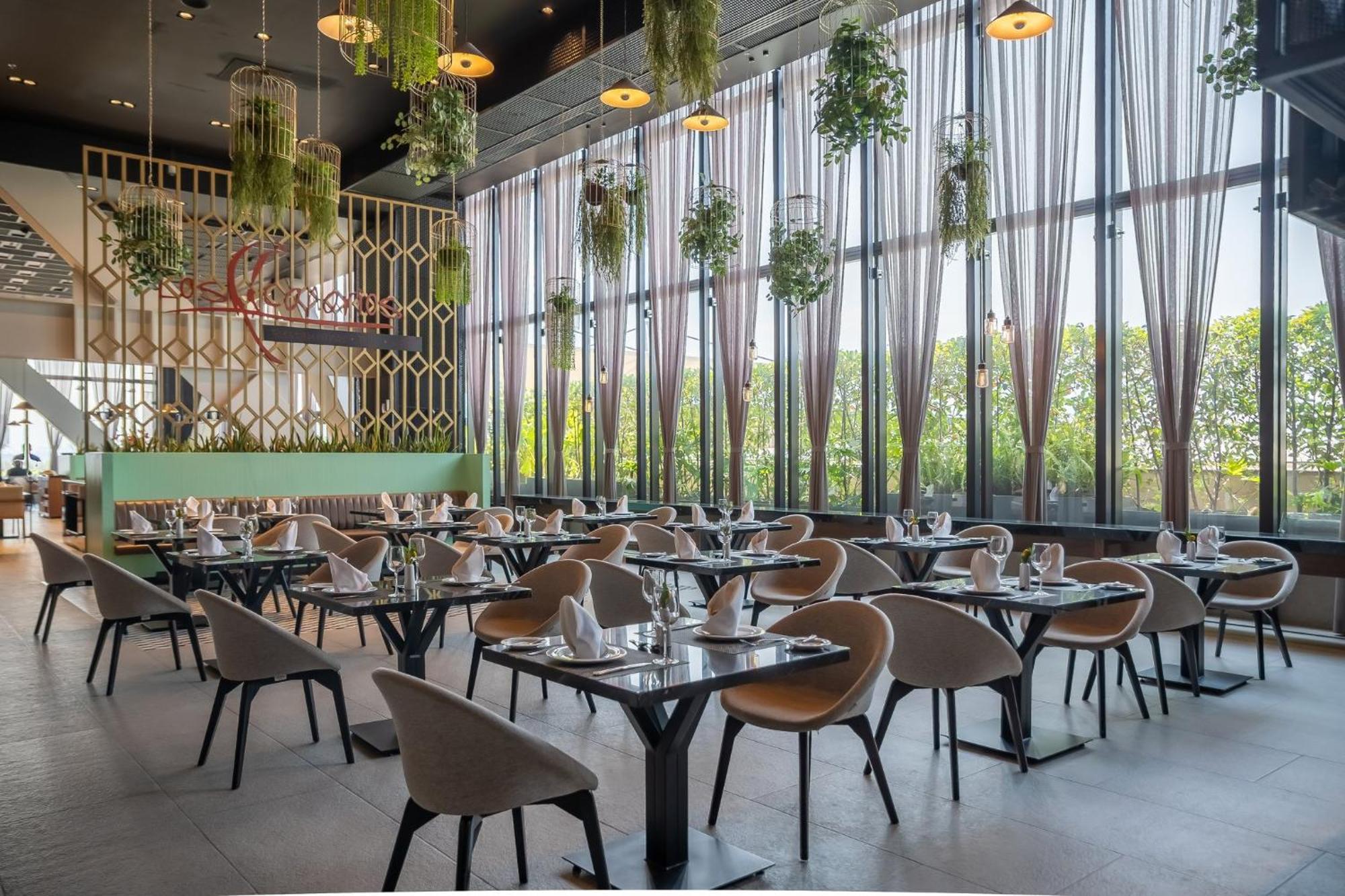 Fiesta Americana Viaducto Aeropuerto Kota Meksiko Bagian luar foto Restaurant interior